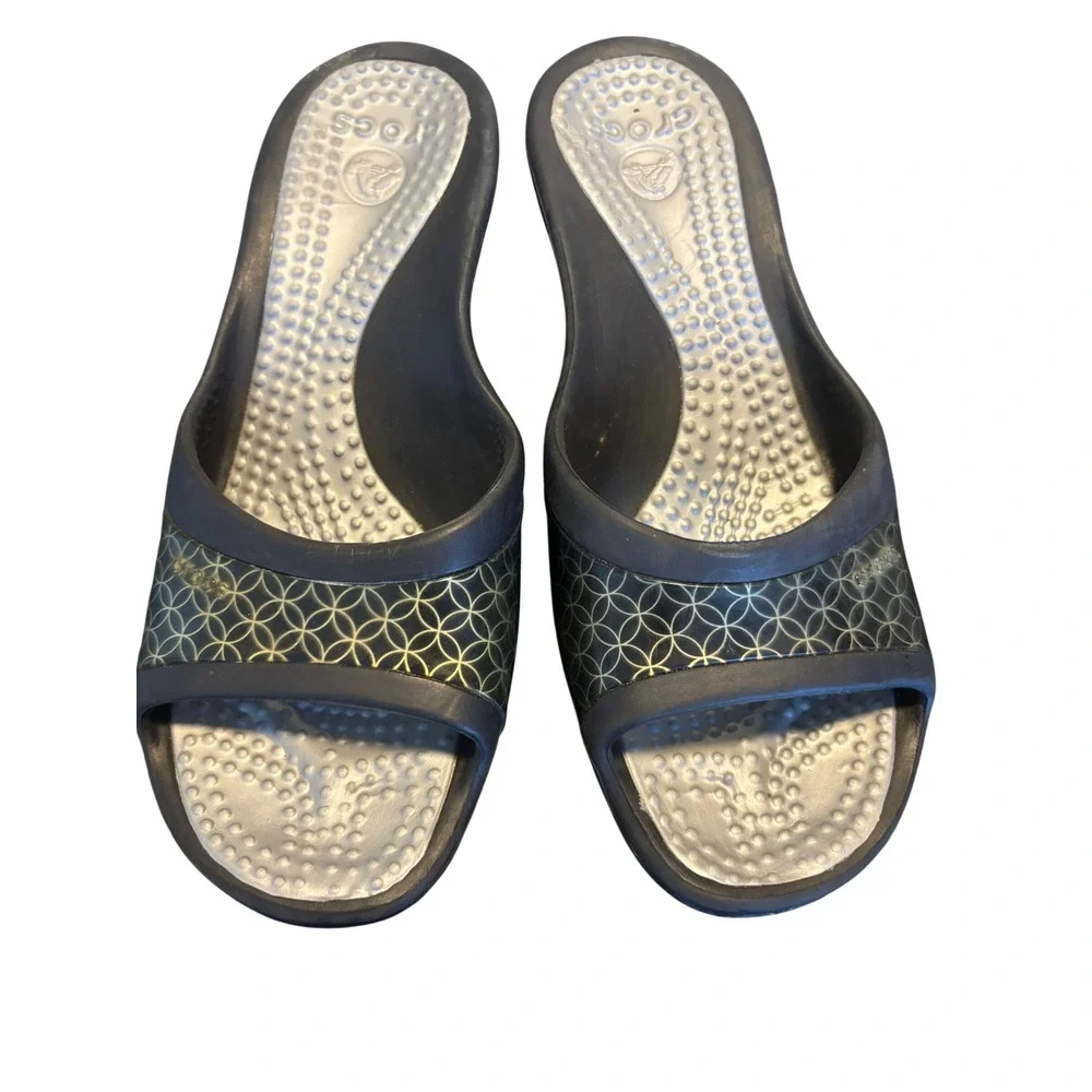 Crocs Wedge Sandals Sassari 7 Black Geometric Pattern Open Toe Slip On